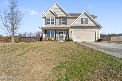 171 River Winding Rd, Jacksonville, NC 28540