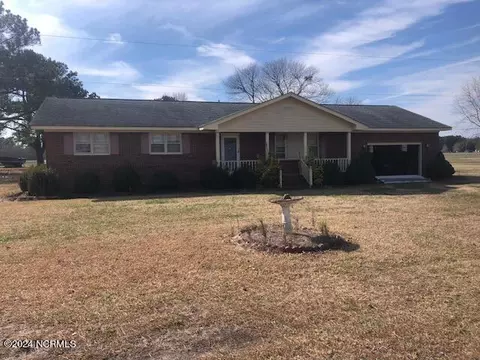 2078 Chandler Rd, Vanceboro, NC 28586
