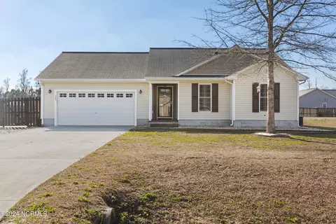 120 Laredo Dr, Jacksonville, NC 28540