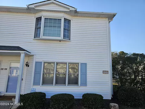 336 Haven Dr #T6, Greenville, NC 27834