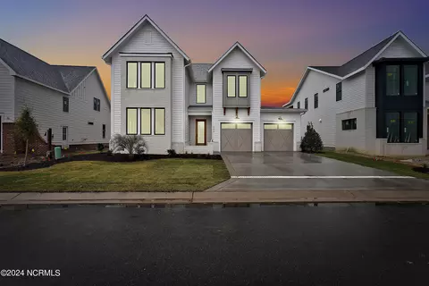 648 Waterstone Dr, Wilmington, NC 28411