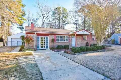 309 Randy Ct, Jacksonville, NC 28540