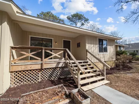 202 Hickory Ln, Hampstead, NC 28443 photo 4
