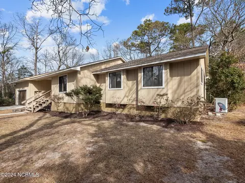 202 Hickory Ln, Hampstead, NC 28443 photo 2