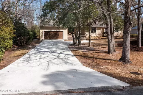 202 Hickory Ln, Hampstead, NC 28443 photo 11