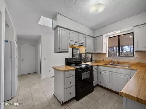 202 Hickory Ln, Hampstead, NC 28443 photo 23