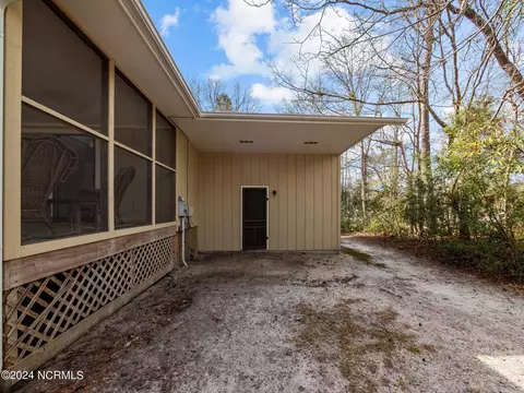 202 Hickory Ln, Hampstead, NC 28443 photo 7
