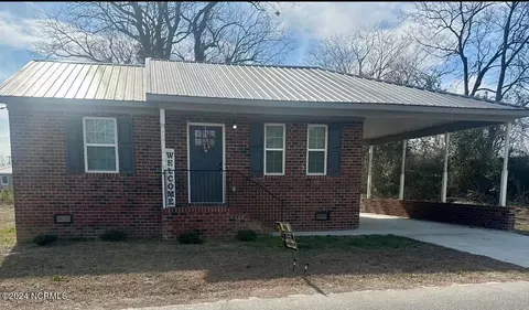 114 E Swan St, Goldsboro, NC 27530