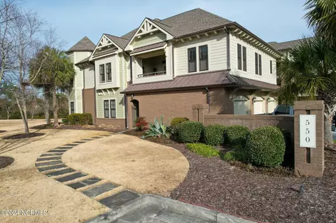 550 Grande Manor Ct #202, Wilmington, NC 28405