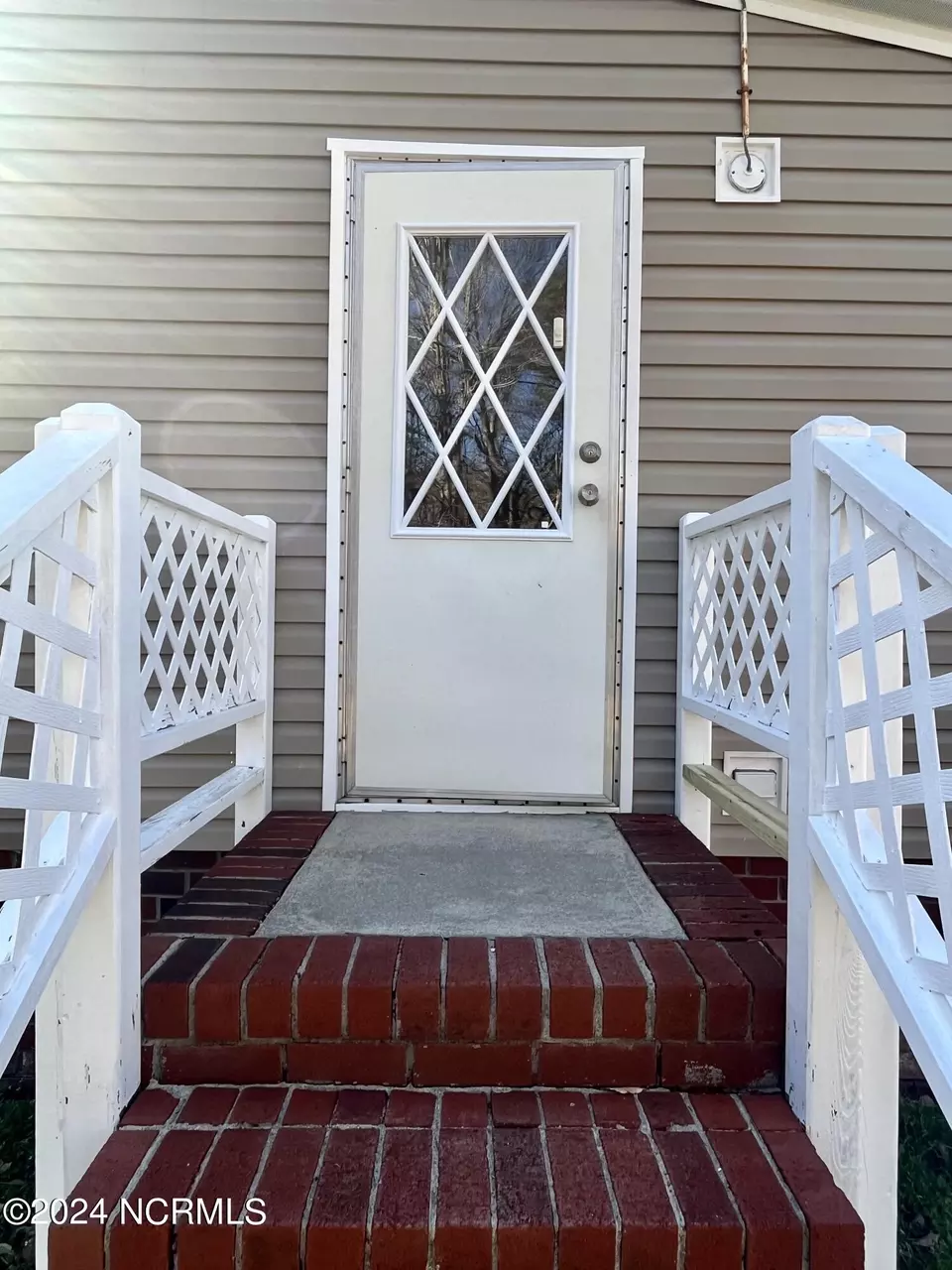 Exterior - 545 Us 158 W, Ahoskie, NC 27910 photo 6 of 12