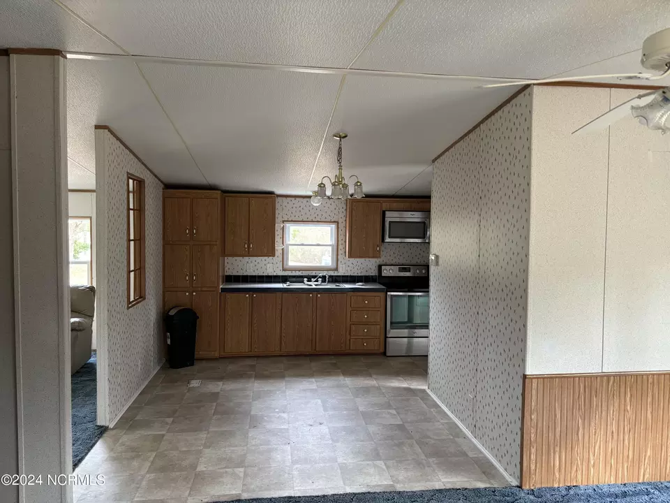 Kitchen - 545 Us 158 W, Ahoskie, NC 27910 photo 6 of 6