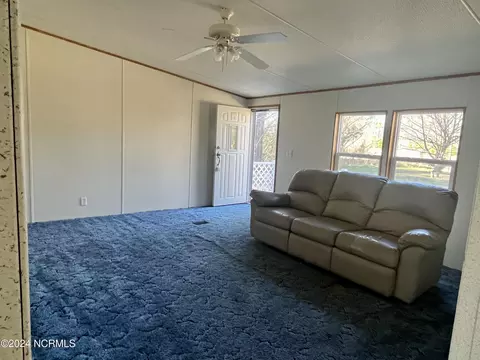 Living - 545 Us 158 W, Ahoskie, NC 27910 photo 1 of 1