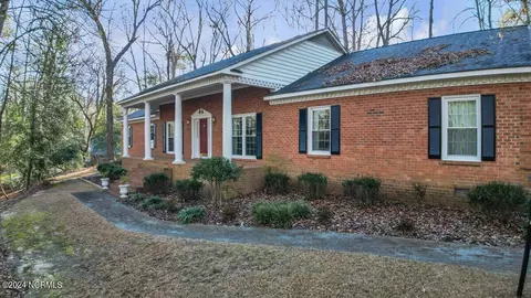 809 Williamsburg Dr, Rockingham, NC 28379