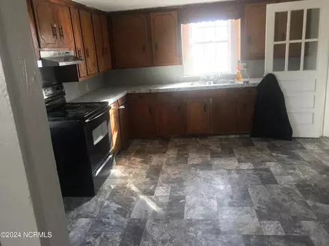 Kitchen - 4243 SE College St, Ayden, NC 28513 photo 2 of 2