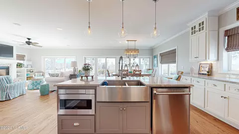 Kitchen - 48 Maritime Ct, Chocowinity, NC 27817 photo 4 of 4