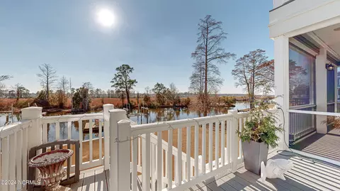 Exterior - 48 Maritime Ct, Chocowinity, NC 27817 photo 7 of 10