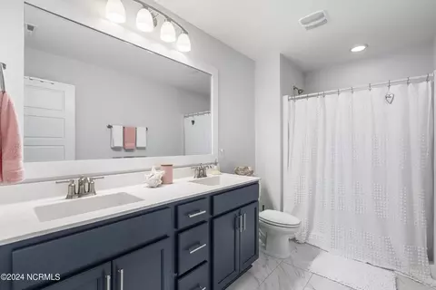 Bath - 10 Aspen Rd, Hampstead, NC 28443 photo 5 of 6