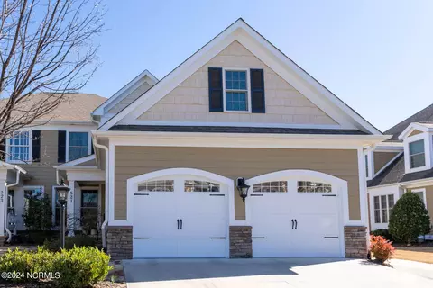 521 Cottage Ln, Southern Pines, NC 28387