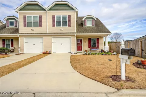 239 Walton Dr, New Bern, NC 28562