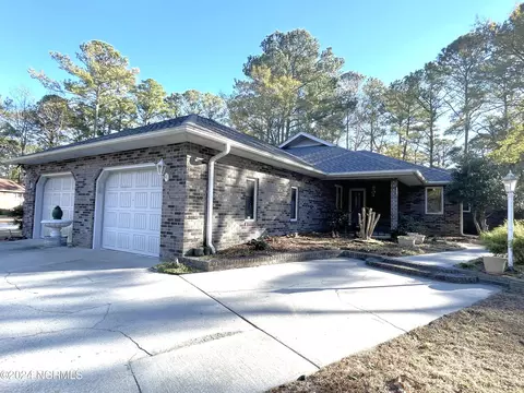 7 Putter Pl, Carolina Shores, NC 28467
