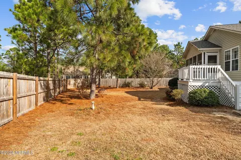 Exterior - 1640 Longleaf Dr E, Pinehurst, NC 28374 photo 13 of 16