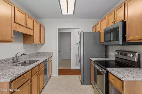Kitchen - 1640 Longleaf Dr E, Pinehurst, NC 28374 photo 1 of 5