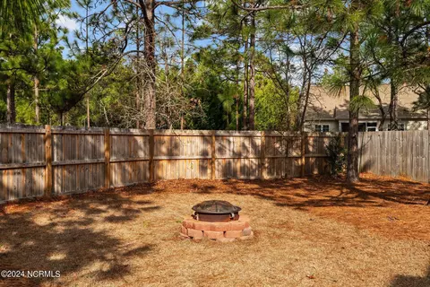 Exterior - 1640 Longleaf Dr E, Pinehurst, NC 28374 photo 12 of 16