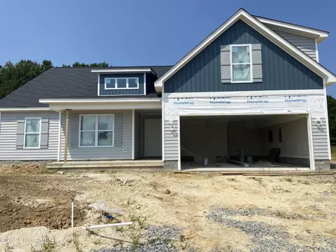 704 Peridot Dr, Winterville, NC 28590