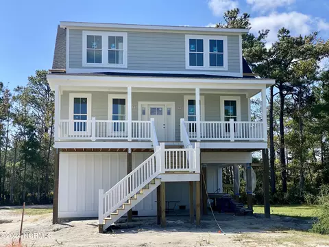 115 Jade St, Beaufort, NC 28516