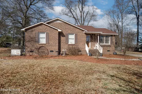 1114 Newsome St, Tarboro, NC 27886