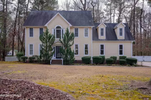 881 Lynchburg Dr, Jacksonville, NC 28546