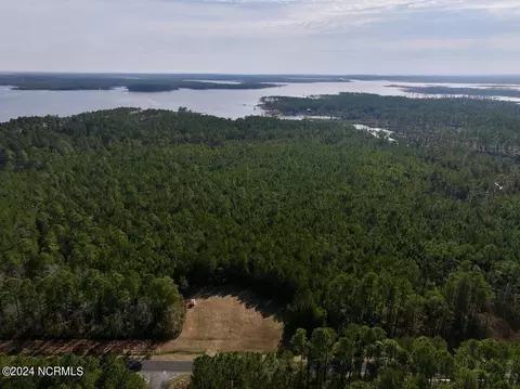 794 Wheaton Point Rd, Aurora, NC 27806 photo 2