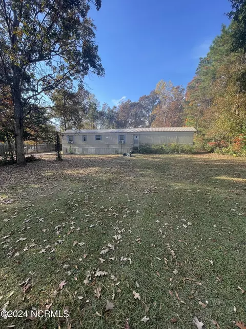 304 Clearview Dr, Holly Ridge, NC 28445