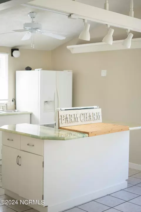 Kitchen - 2146 Us-74, Hamlet, NC 28345 photo 1 of 2