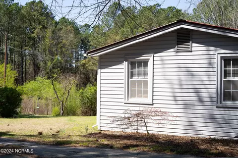Exterior - 2146 Us-74, Hamlet, NC 28345 photo 4 of 20