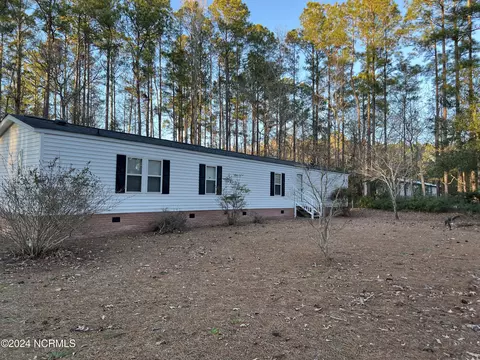 314 Stoneybrook Dr, Swansboro, NC 28584