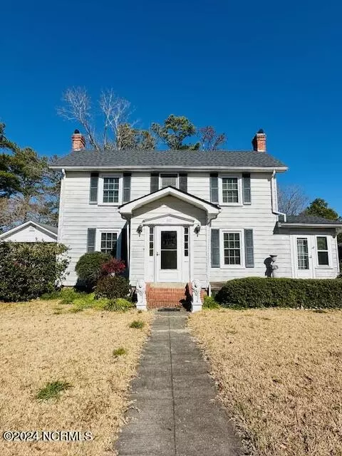 302 W Main St, Creswell, NC 27928