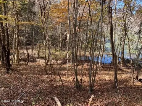 2380 Spring Garden Rd, New Bern, NC 28562