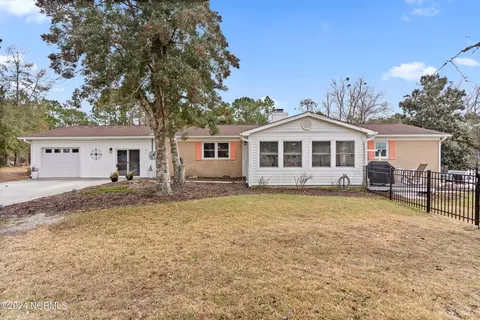 789 Toney Dr, Southport, NC 28461