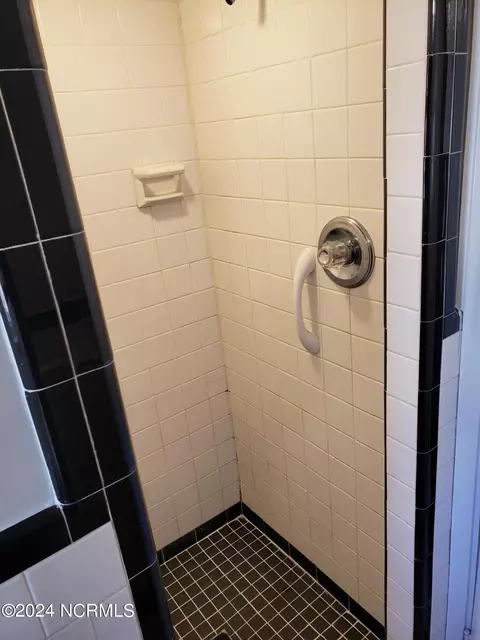 Bath - 119 Maple St, Brunswick, NC 28424 photo 3 of 4