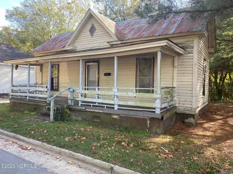 904 Viola St E, Wilson, NC 27893