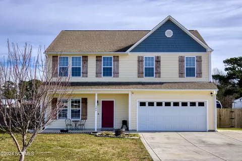 105 Azalea Plantation Blvd, Maysville, NC 28555
