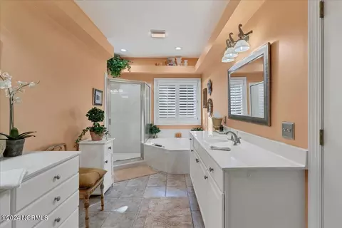Bath - 4 Lakeside Ln, Pinehurst, NC 28374 photo 3 of 10