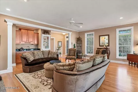 Living - 4 Lakeside Ln, Pinehurst, NC 28374 photo 8 of 9