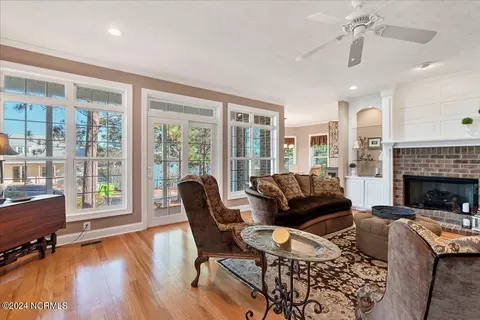 Living - 4 Lakeside Ln, Pinehurst, NC 28374 photo 7 of 9