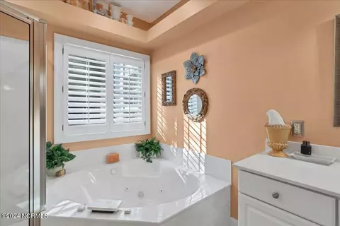Bath - 4 Lakeside Ln, Pinehurst, NC 28374 photo 5 of 10