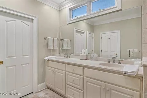 Bath - 50 Greencastle Dr, Pinehurst, NC 28374 photo 3 of 3
