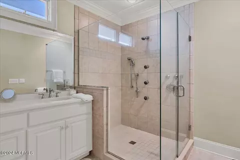 Bath - 50 Greencastle Dr, Pinehurst, NC 28374 photo 2 of 3