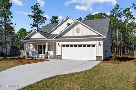 830 Eden Dr, Southport, NC 28461