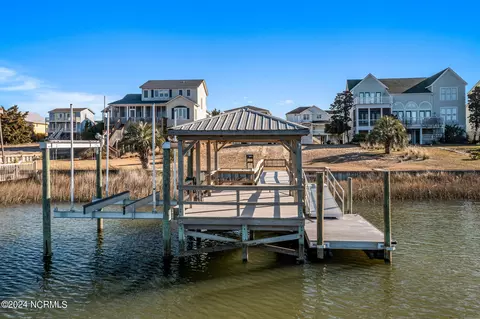 143 S Shore Dr, Holden Beach, NC 28462